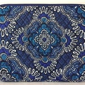 NWT VERA BRADLEY LAPTOP SLEEVE BLUE TAPESTRY